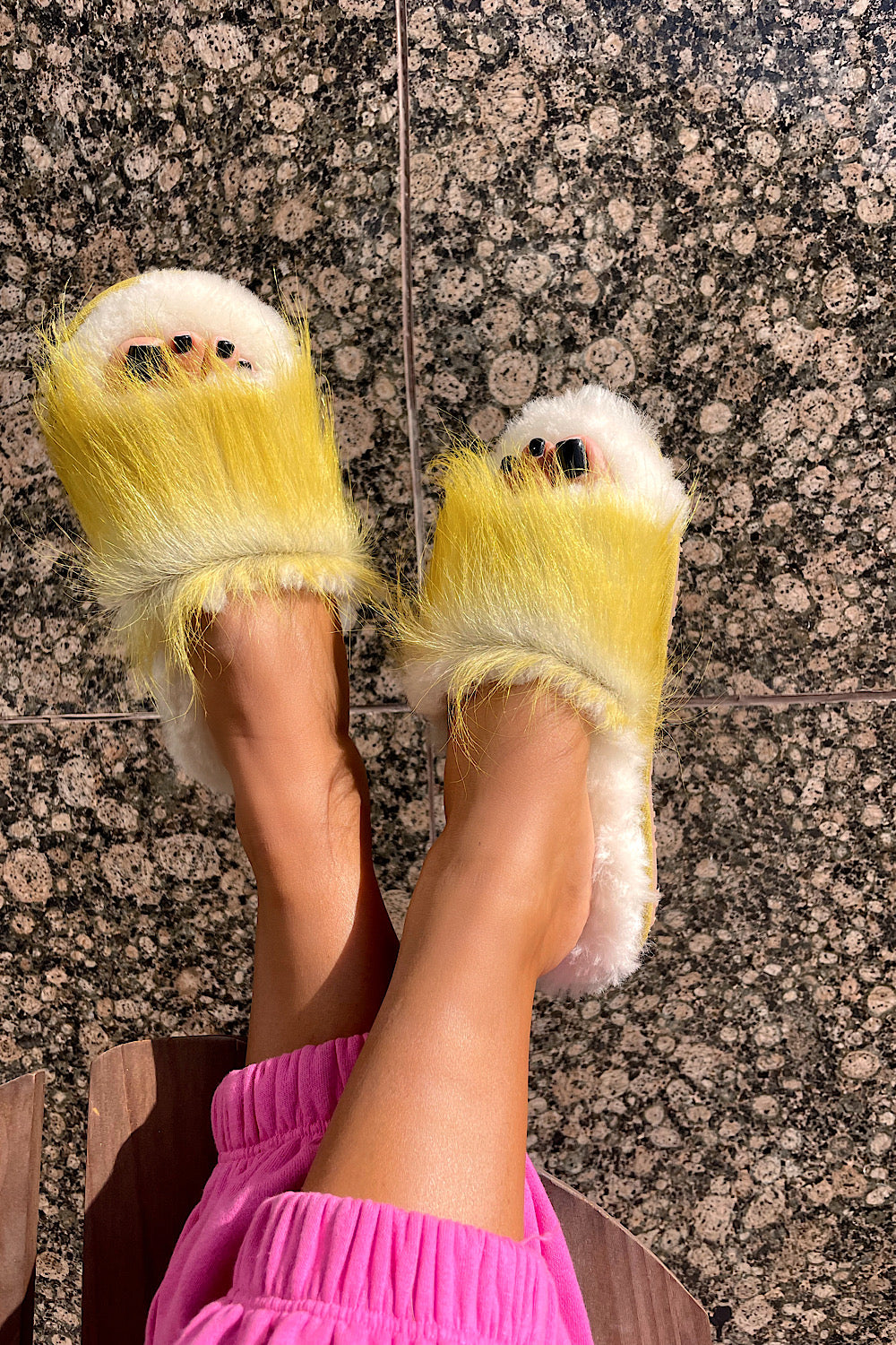 Outfit Colorful Furry Slides Premium Women's Platform Fur Slides