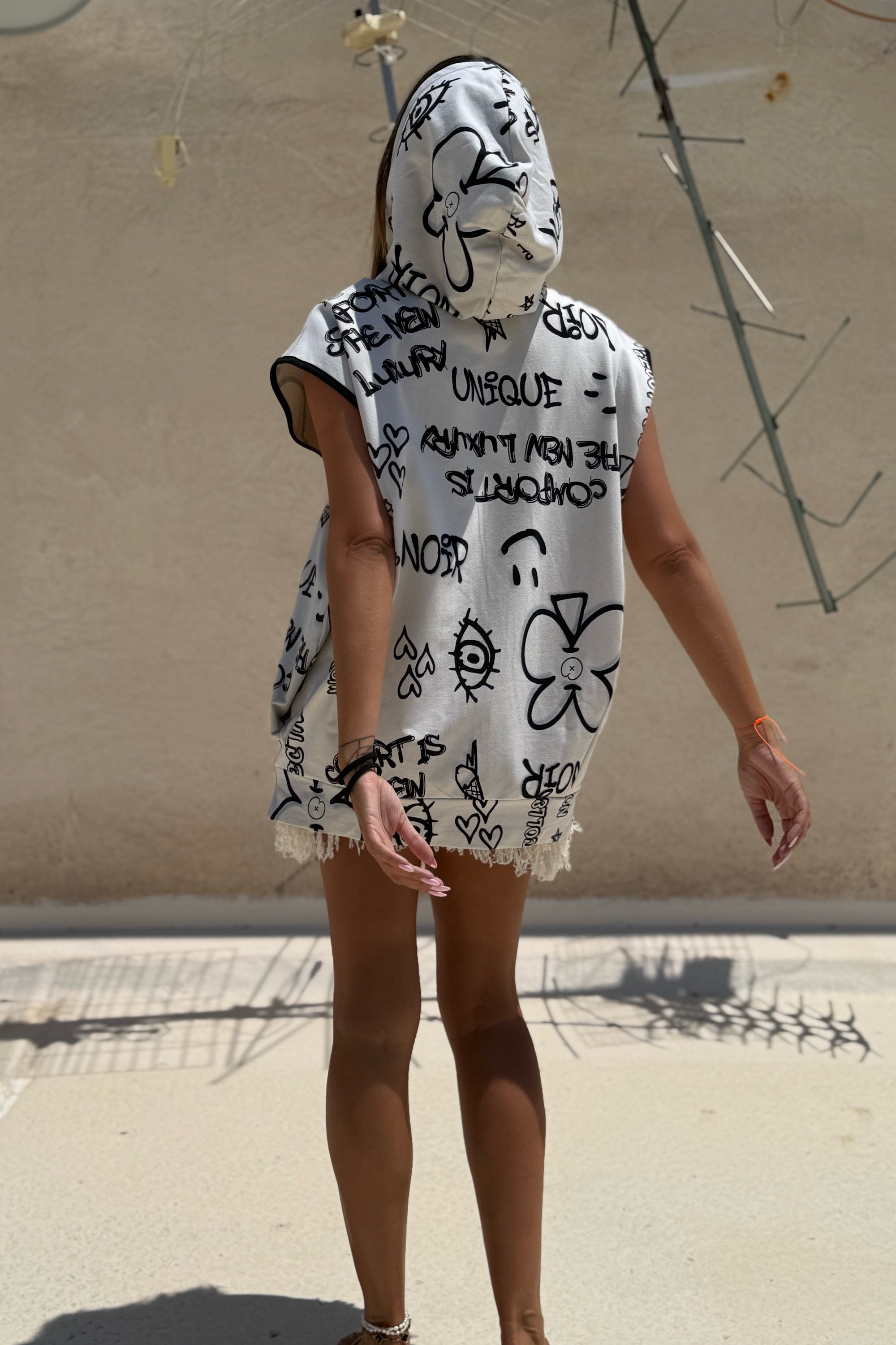 VOM DRESS