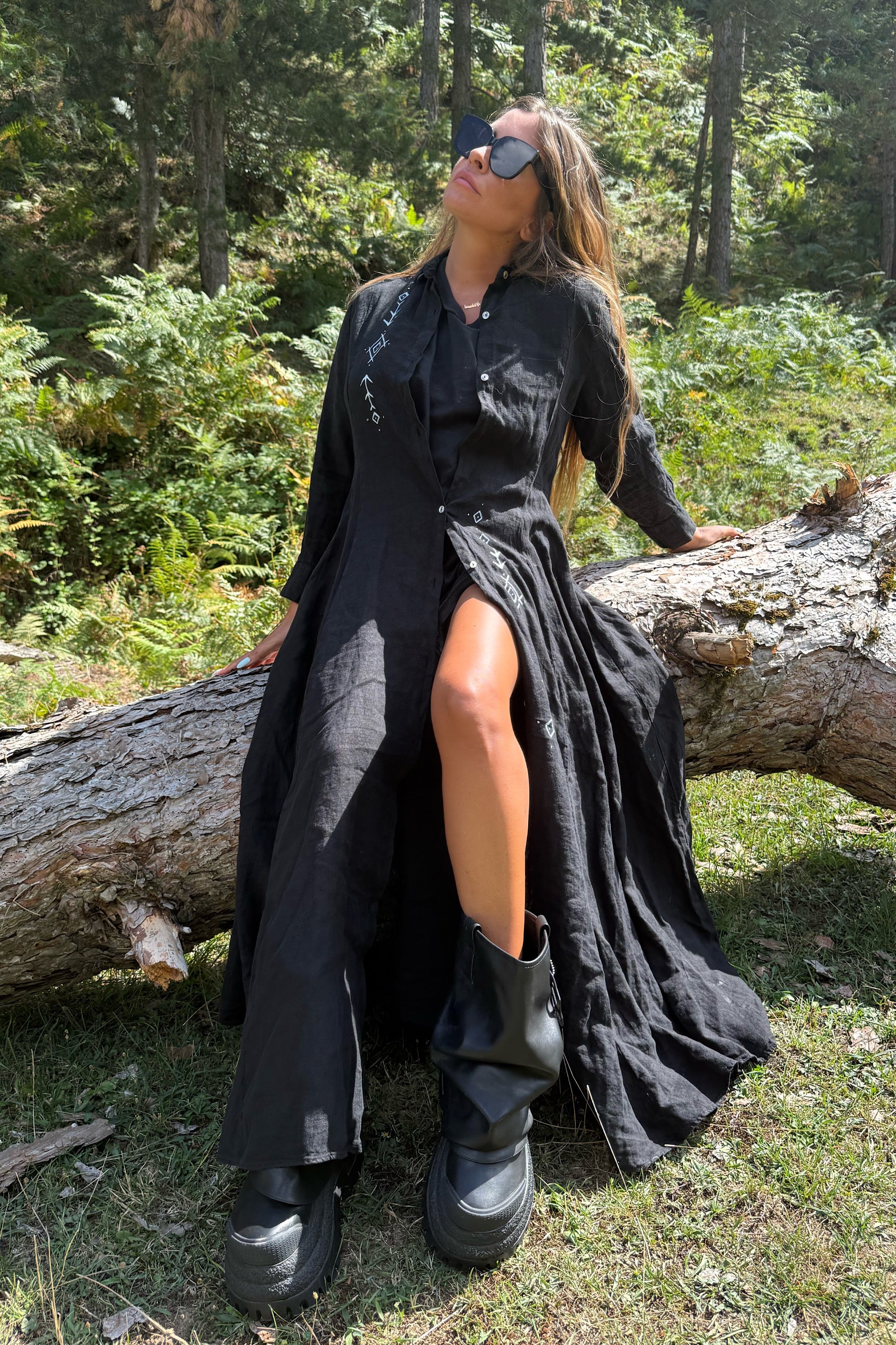 DRESS