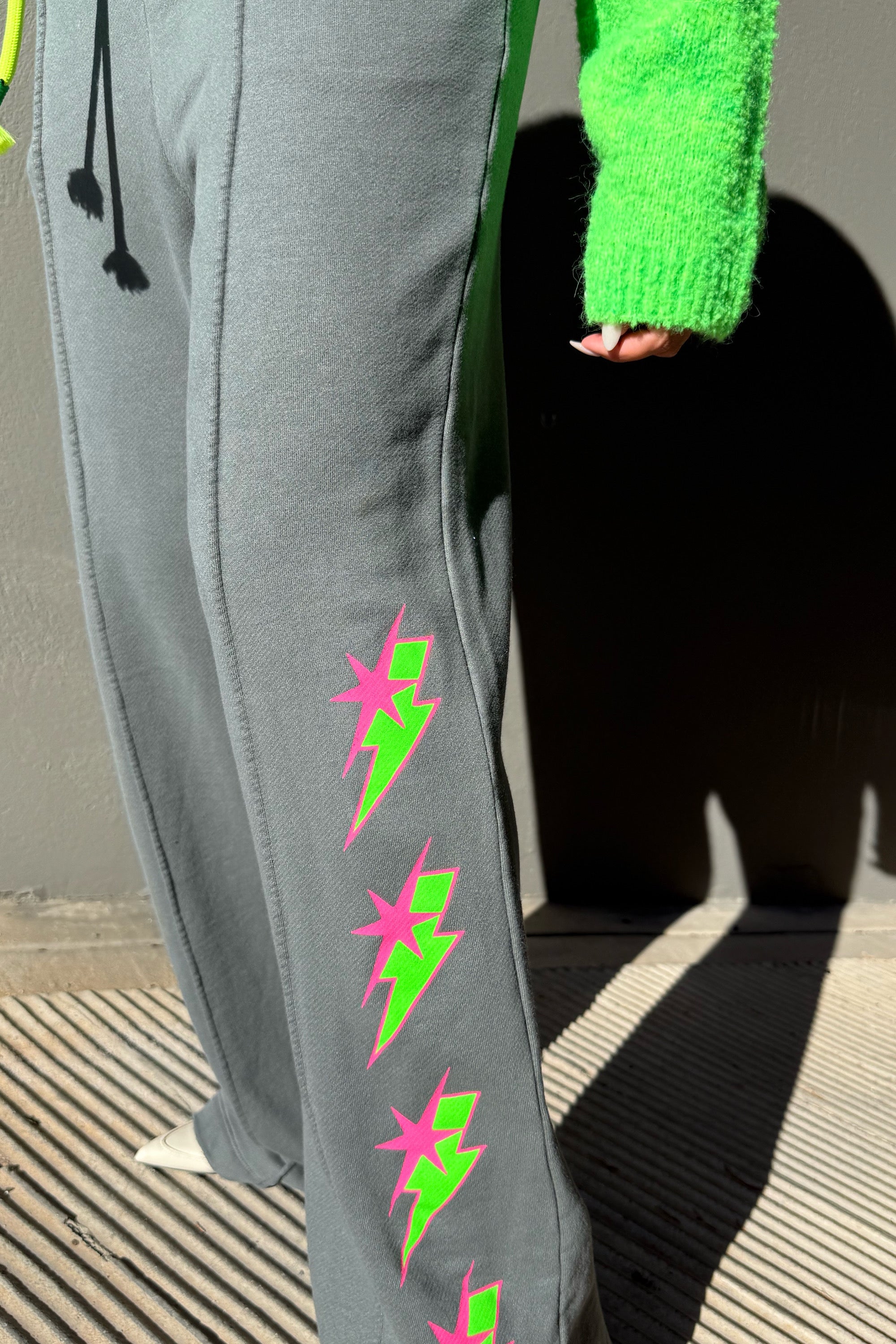 OVERSIZED PAINTED JOGGERS