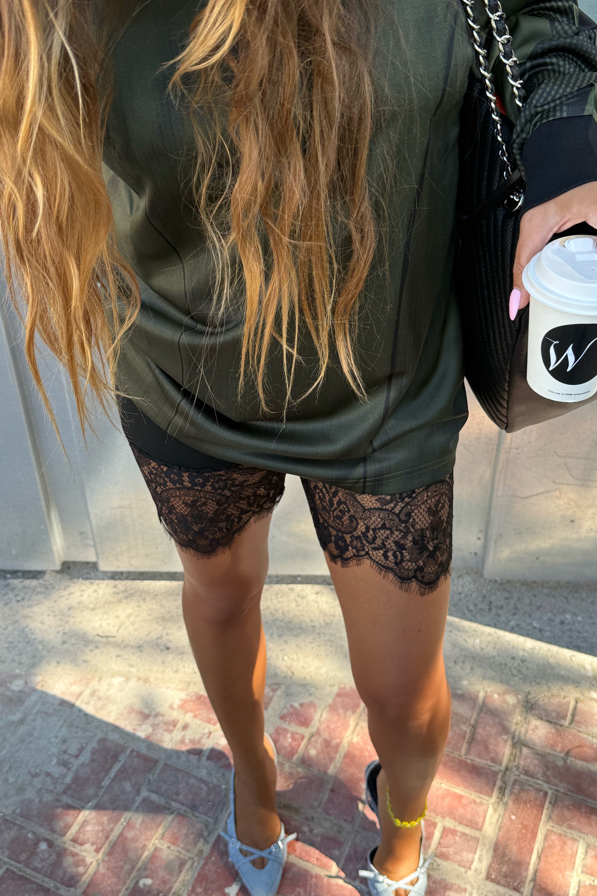 LACE DETAILS SHORTS