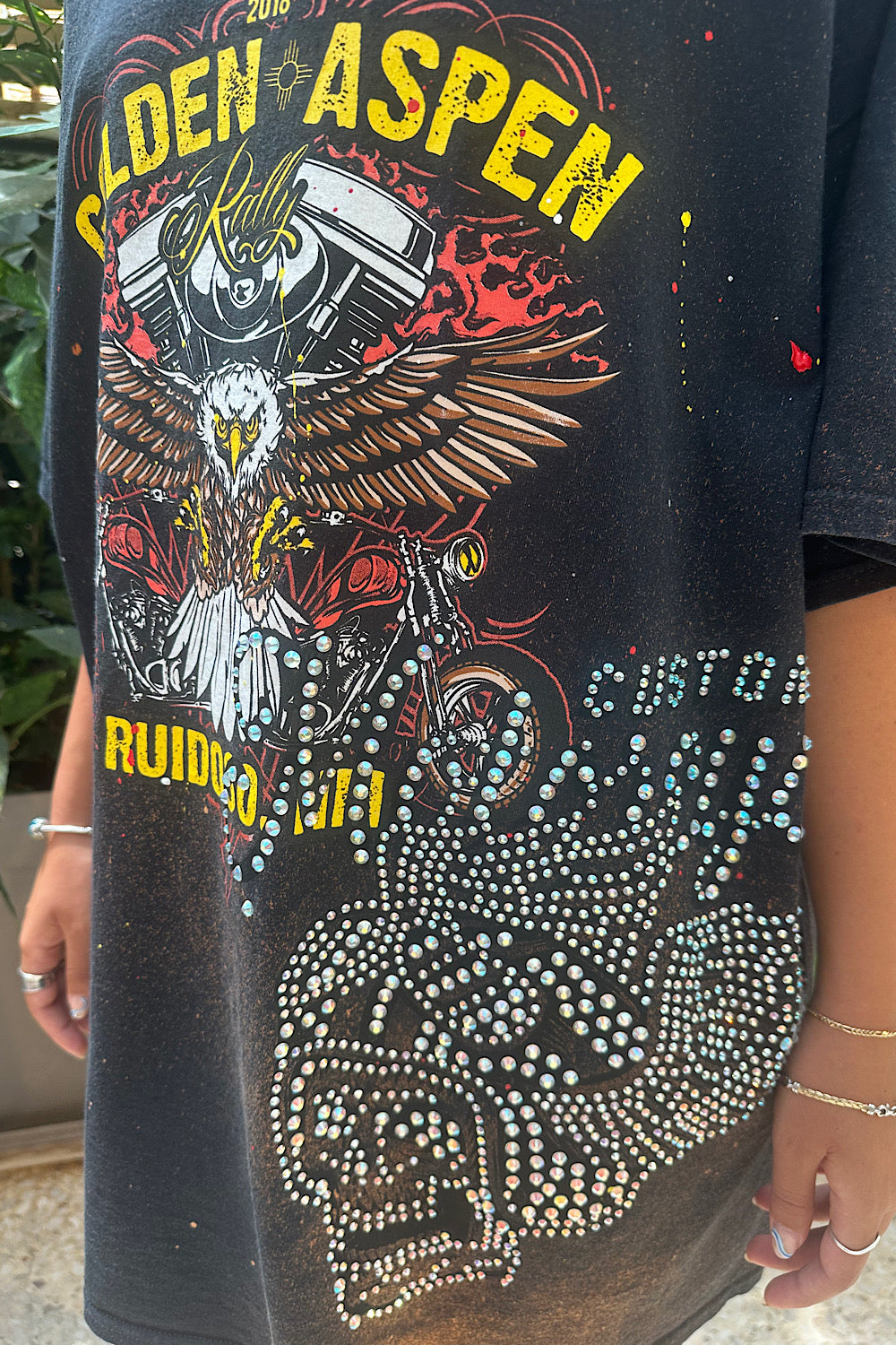 GOLDEN ASPEN EMBELLISHED TEE
