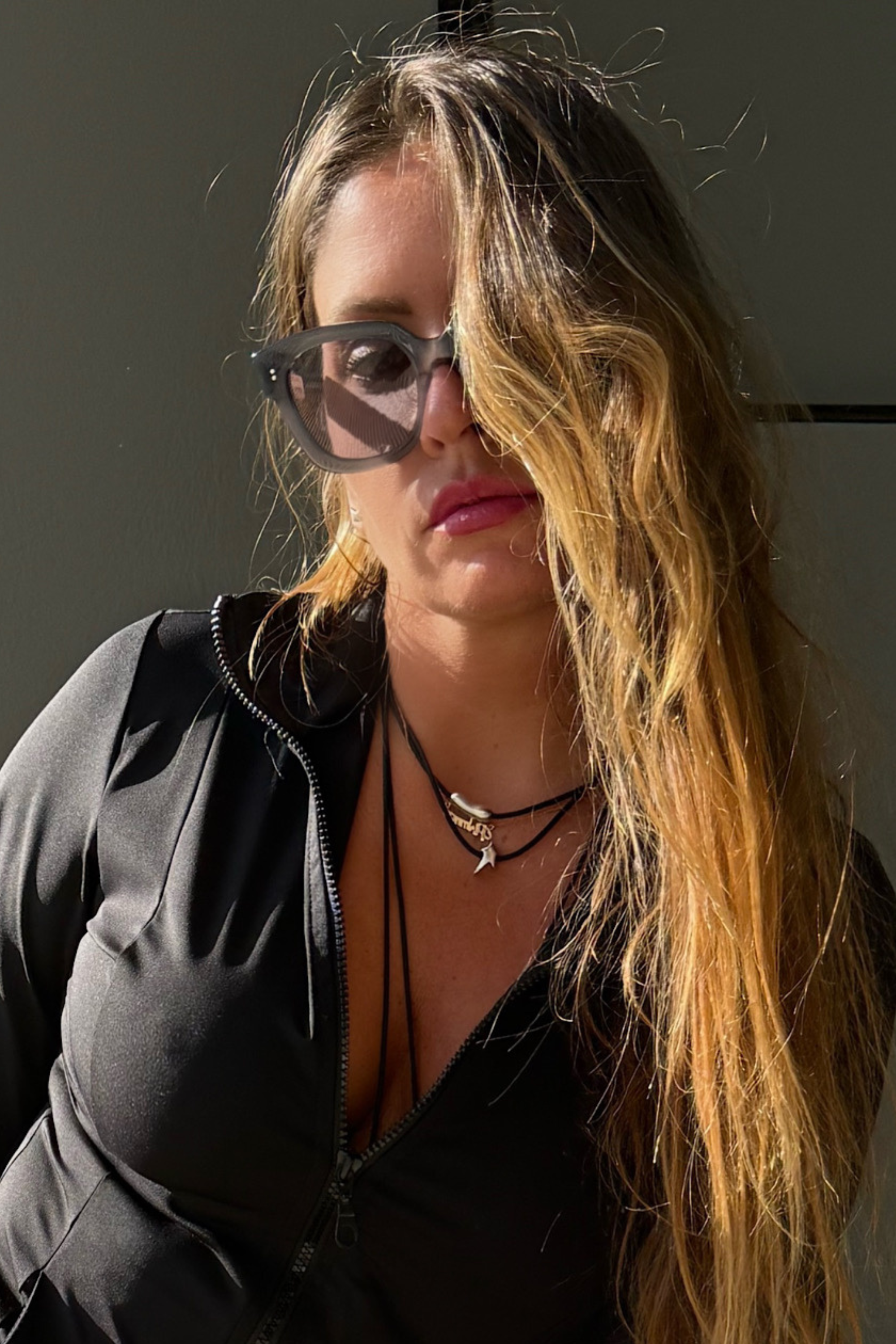 SUNGLASSES