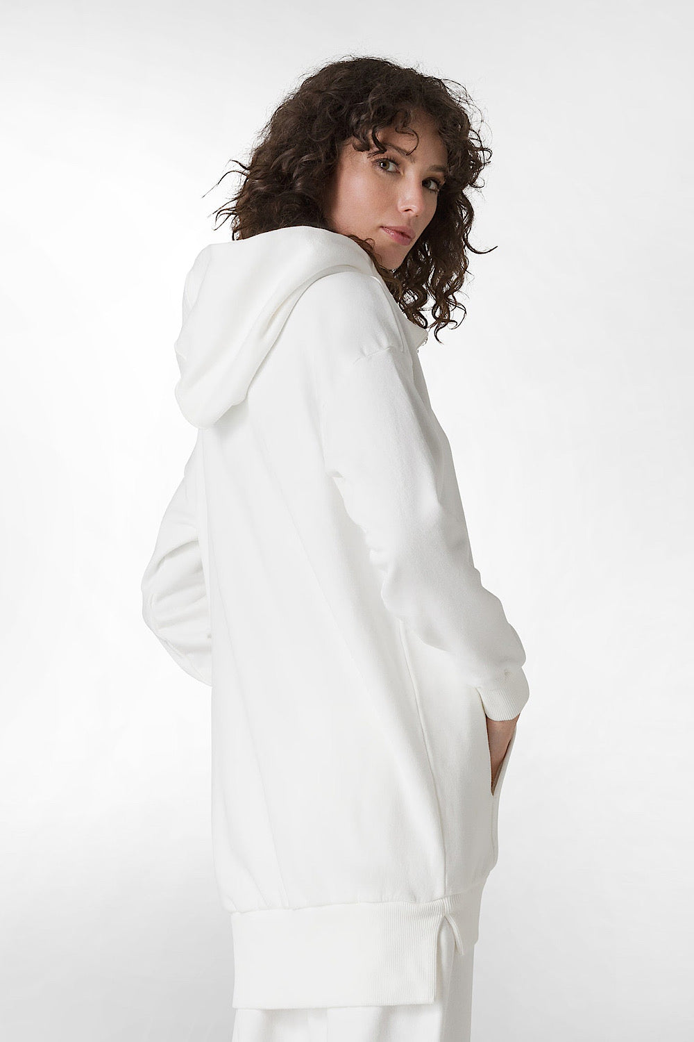 FELPA COMFORT OVERSIZE CON ZIP 2